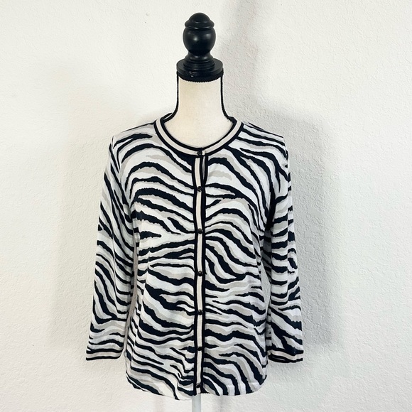 JONES NEW YORK Black White Animal Zebra Print Button Up Cardigan Size Medium - Picture 1 of 10